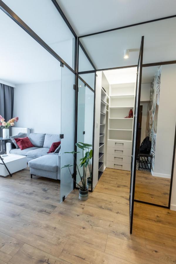 Home Apartament Metro Mlociny 97 Warschau Buitenkant foto